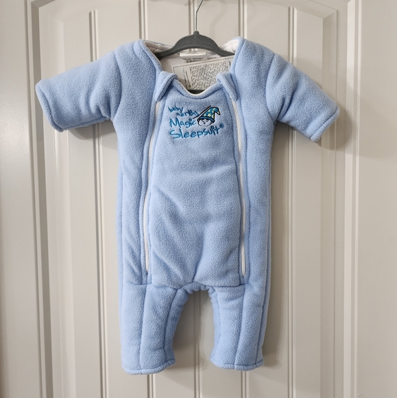 Baby Merlin's magic sleepsuit - Picture 2 of 8